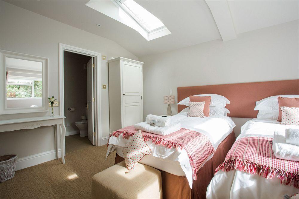 Grays Boutique B&B Бат Екстер'єр фото A room at The Old Vicarage Hotel